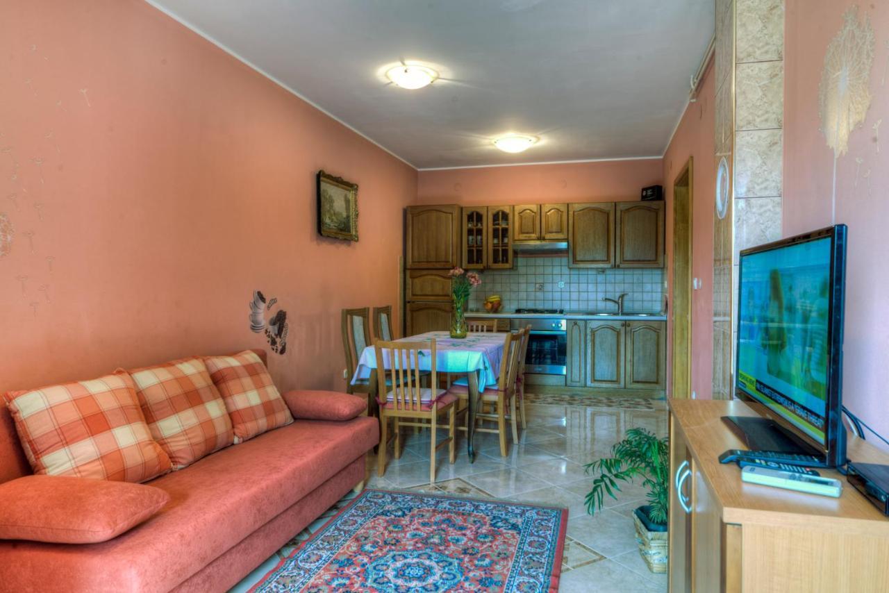 Comfortable Apartments In Peroj Near The Sea Exterior foto